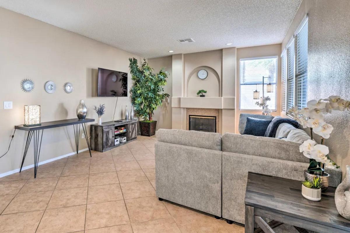 A Beautiful House With Hot Tub, Grill & Games! Vila Las Vegas Exterior foto