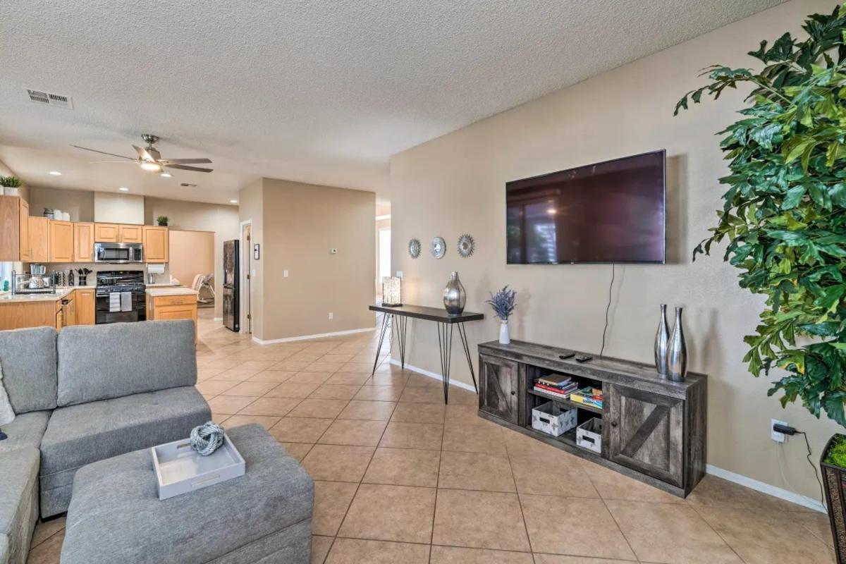A Beautiful House With Hot Tub, Grill & Games! Vila Las Vegas Exterior foto