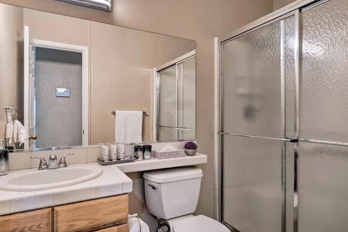 A Beautiful House With Hot Tub, Grill & Games! Vila Las Vegas Exterior foto